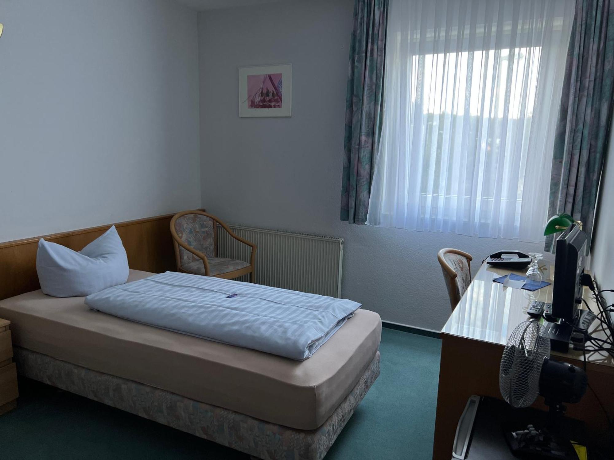 Niebuhrs Hotel Friedrichsdorf Δωμάτιο φωτογραφία